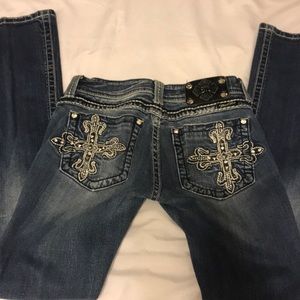 Boot cut miss me jeans with butt details